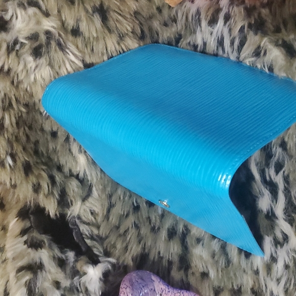 Louis Vuitton Agenda - Picture 7 of 12